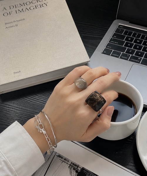 NOLITA LABORATORY(ノリータラボラトリー)の「【 NOLITA / ノリータ 】4点セット ボリューム アクリル リング(リング・レディース・ブラック・FREE)」の7枚目の写真