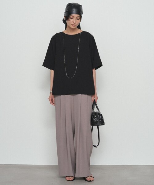 LOUNGEDRESS（ラウンジドレス）の「《気楽に着られて上品に決まる/体型カバー》Tブラウス（シャツ/ブラウス・レディース・ブラック/オフホワイト・FREE）」の9枚目の写真