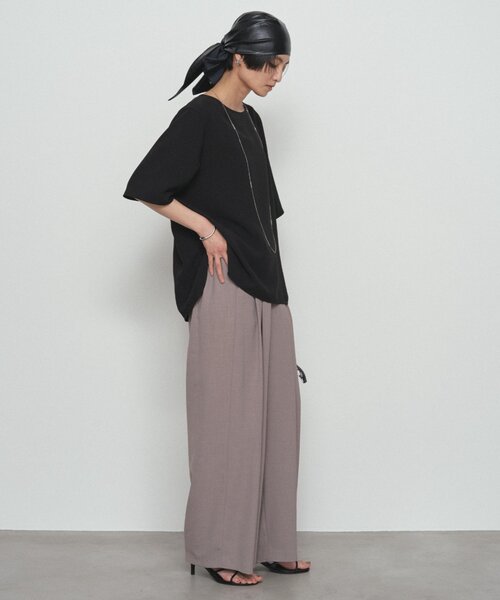 LOUNGEDRESS（ラウンジドレス）の「《気楽に着られて上品に決まる/体型カバー》Tブラウス（シャツ/ブラウス・レディース・ブラック/オフホワイト・FREE）」の4枚目の写真