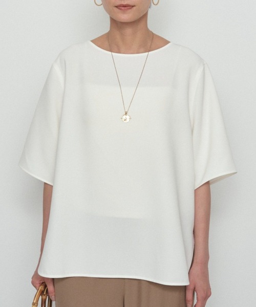 LOUNGEDRESS（ラウンジドレス）の「《気楽に着られて上品に決まる/体型カバー》Tブラウス（シャツ/ブラウス・レディース・ブラック/オフホワイト・FREE）」の2枚目の写真