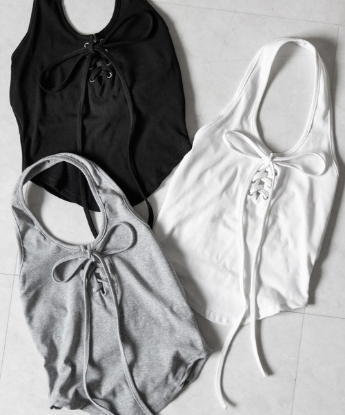 me+em select(ミームセレクト)の「【 クロスにできる2WAY 】レースアップホルターネックタンク / laceup halter neck tank(タンクトップ・レディース・ブラック/グレー/ホワイト・FREE)」の7枚目の写真