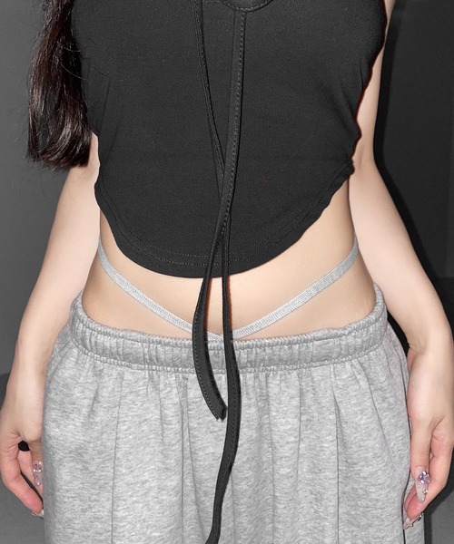 me+em select(ミームセレクト)の「【 クロスにできる2WAY 】レースアップホルターネックタンク / laceup halter neck tank(タンクトップ・レディース・ブラック/グレー/ホワイト・FREE)」の11枚目の写真