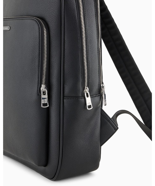ARMANI EXCHANGE(アルマーニエクスチェンジ)の「【A|X アルマーニ エクスチェンジ】<ZOZO限定>AXロゴ スクエアバックパック(バックパック/リュック・メンズ・ブラック・FREE)」の4枚目の写真