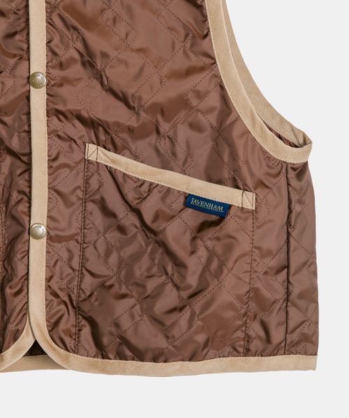 LAVENHAM(ラベンハム)の「Unwadded Cropped Raydon Gilet Womens / アンワディッド クロップド レイドン ジレ ウィメンズ(ベスト・レディース・ブラウン・10)」の5枚目の写真