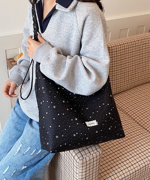 GEMEDA(ジェメダ)の「かわいい星の総柄ショルダーバッグ(ショルダーバッグ・レディース・アイボリー/イエロー/ライトブルー/ブラック・F)」の19枚目の写真
