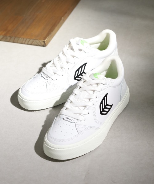 CARIUMA(カリウマ)の「VALLELY Leather Logo Sneaker バレリー レザー ロゴ スニーカー(スニーカー・メンズ・ホワイト系その他/ホワイト×ブラック・US-6/US-8h/US-9/US-7/US-6h/US-5h/US8/US8.5)」の5枚目の写真