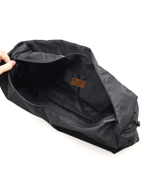CLEDRAN(クレドラン)の「【軽量ナイロン 大容量】CL4029 FORI SIDE ZIP POCKET SHOULDER(ショルダーバッグ・レディース・グリーン/ブラック/ベージュ・FREE)」の10枚目の写真