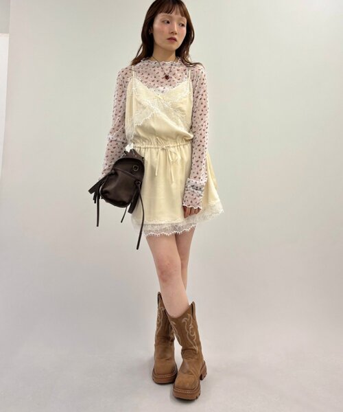 w closet(ダブルクローゼット)の「シアーメローロンTシャツ(Tシャツ/カットソー・レディース・イエロー/チャコールグレー/アイボリー/ブルー/レッド・FREE)」の8枚目の写真