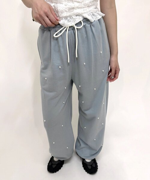 w closet(ダブルクローゼット)の「パールスウェットパンツ(その他パンツ・レディース・イエロー/アイボリー/ブルー・FREE)」の17枚目の写真