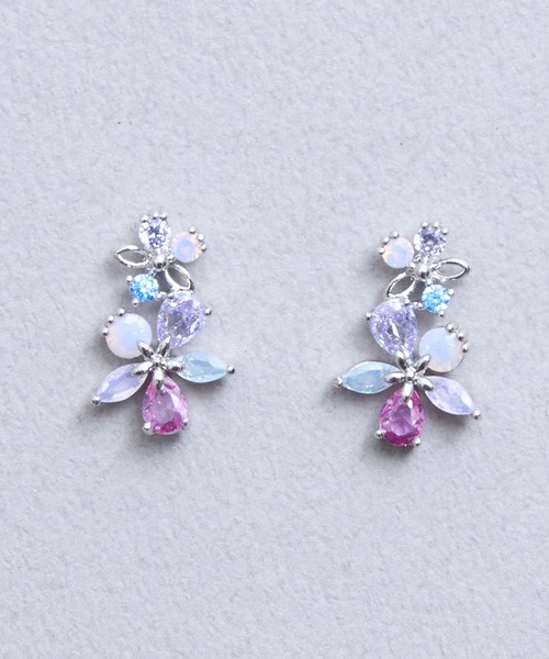 Zoule(ゾーラ)の「Zoule ゾーラ:”New me”シリーズ twins flower ピアス(ピアス(両耳用)・レディース・シルバー/ピンクゴールド・FREE)」の2枚目の写真