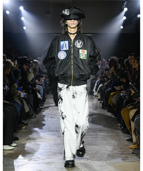 KIDILL(キディル)の「KIDILL × ALPHA INDUSTRIES COLLABORATION BABYART MA-1 FLIGHT JACKET EMBROIDERED PATCH ARTWORK BY TREVOR BROWN(MA-1・メンズ・ブラック・44)」の2枚目の写真