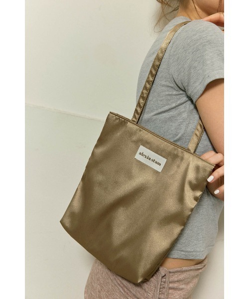 ALEXIA STAM(アリシアスタン)の「Satin Tote Bag /サテントートバッグ(ショルダーバッグ・レディース・ピンク系/アイボリー/ブラウン/ブルー・FREE)」の9枚目の写真