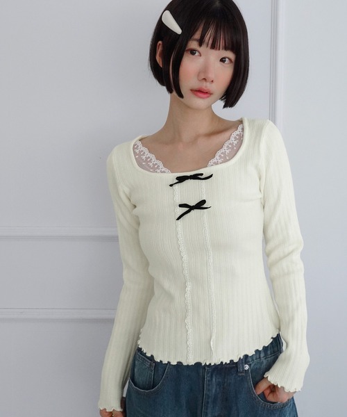 by muni:r(バイ ムニール)の「レーススクエアリボンスリムニット/2026 AW COLLECTION(Tシャツ/カットソー・レディース・ブラック/グレー/アイボリー・FREE)」の5枚目の写真