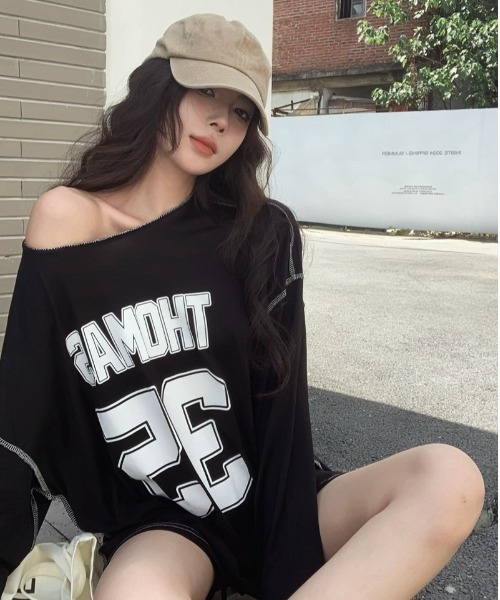 SHEPP（シープ）の「【26年秋冬新作】オーバーサイズワンショル ナンバリング カレッジロゴ ロンT（Tシャツ/カットソー・レディース・ホワイト/ブラック・L）」の17枚目の写真