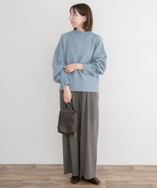 ITEMS URBANRESEARCH(アイテムズ アーバンリサーチ)の「ボリュームスリーブニット(ニット/セーター・レディース・ブルー/オフホワイト/グレー/グリーン・FREE)」の8枚目の写真