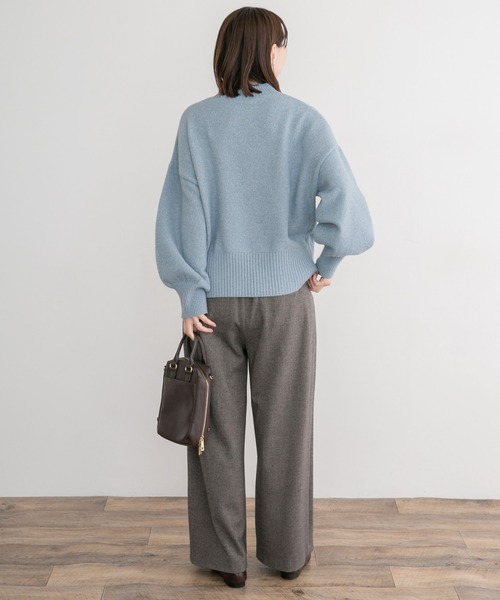 ITEMS URBANRESEARCH(アイテムズ アーバンリサーチ)の「ボリュームスリーブニット(ニット/セーター・レディース・ブルー/オフホワイト/グレー/グリーン・FREE)」の9枚目の写真