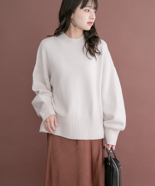 ITEMS URBANRESEARCH(アイテムズ アーバンリサーチ)の「ボリュームスリーブニット(ニット/セーター・レディース・ブルー/オフホワイト/グレー/グリーン・FREE)」の10枚目の写真