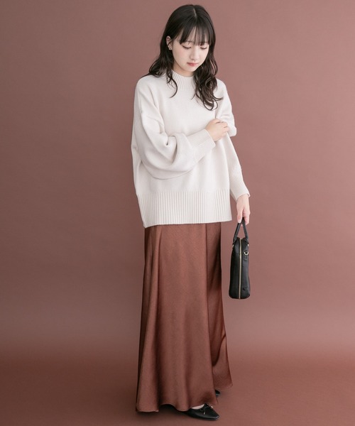 ITEMS URBANRESEARCH(アイテムズ アーバンリサーチ)の「ボリュームスリーブニット(ニット/セーター・レディース・ブルー/オフホワイト/グレー/グリーン・FREE)」の16枚目の写真