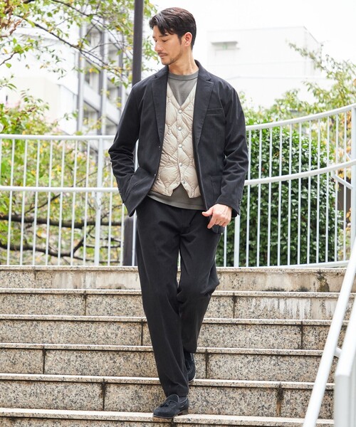 SHIPS(シップス)の「【SHIPS別注】TAION: 〈手洗い可能〉ダウン ジレ(ベスト・メンズ・コバルトブルー/ベージュ/オリーブ/ブラック・MEDIUM/SMALL/X-LARGE/LARGE)」の9枚目の写真