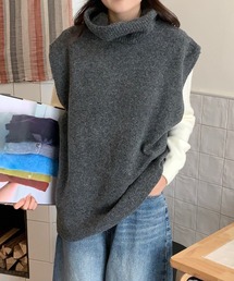ハイネックノースリーブニットベスト
