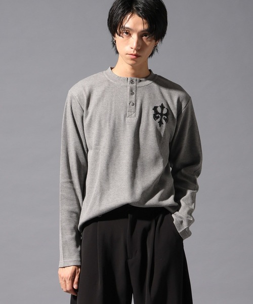 LAND MUSEUM(ランドミュージアム)の「LAND MUSEUM/ゴシックロゴヘンリーT(Tシャツ/カットソー・メンズ・グレー/ブラック・LARGE/MEDIUM)」の17枚目の写真