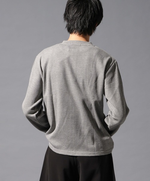 LAND MUSEUM(ランドミュージアム)の「LAND MUSEUM/ゴシックロゴヘンリーT(Tシャツ/カットソー・メンズ・グレー/ブラック・LARGE/MEDIUM)」の5枚目の写真
