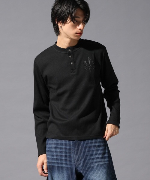 LAND MUSEUM(ランドミュージアム)の「LAND MUSEUM/ゴシックロゴヘンリーT(Tシャツ/カットソー・メンズ・グレー/ブラック・LARGE/MEDIUM)」の11枚目の写真