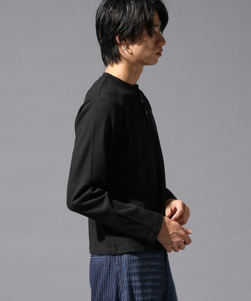 LAND MUSEUM(ランドミュージアム)の「LAND MUSEUM/ゴシックロゴヘンリーT(Tシャツ/カットソー・メンズ・グレー/ブラック・LARGE/MEDIUM)」の12枚目の写真