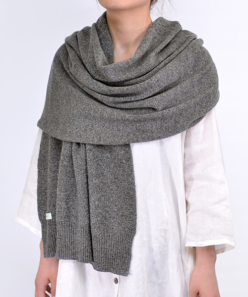 gredecana（グリデカナ）の「カシミヤ大判ストール グレー（ストール