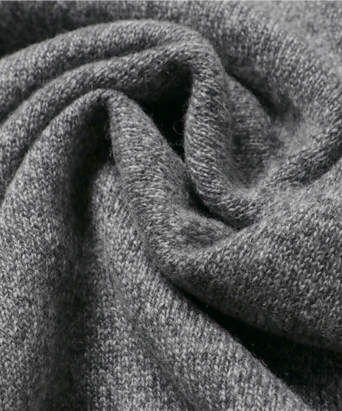 gredecana（グリデカナ）の「カシミヤ大判ストール グレー（ストール/ショール・レディース・グレー・ONE SIZE）」の3枚目の写真