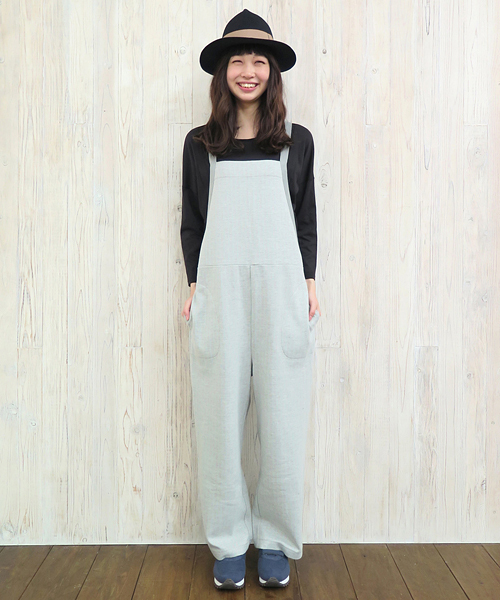 Ne-net(ネネット)の「S フランネルストライプ(サロペット/オーバーオール・レディース・ベージュ/トップグレー・02)」の2枚目の写真