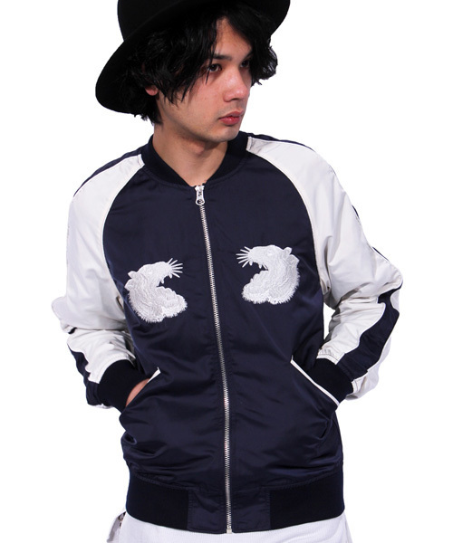 ８(eight)（エイト）の「タイガー 虎 スカジャン サテン 刺繍（スカジャン・メンズ・ピンク/ネイビー/グレー/ブルー/カーキ/ブラック・MEDIUM/LARGE/X-LARGE）」の5枚目の写真