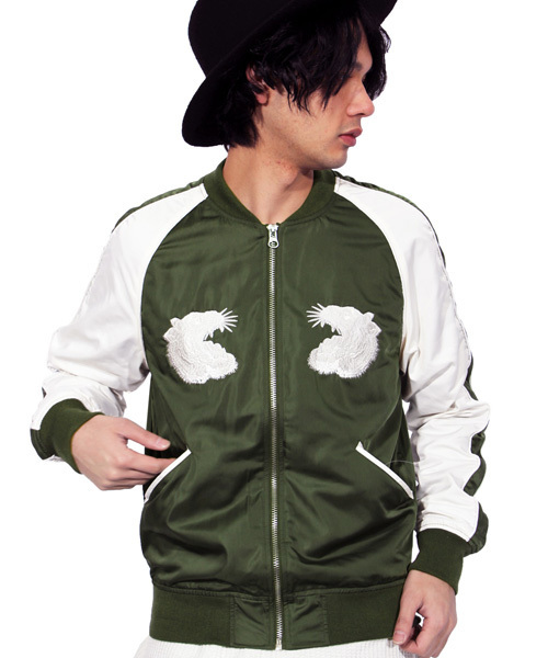 ８(eight)（エイト）の「タイガー 虎 スカジャン サテン 刺繍（スカジャン・メンズ・ピンク/ネイビー/グレー/ブルー/カーキ/ブラック・MEDIUM/LARGE/X-LARGE）」の4枚目の写真