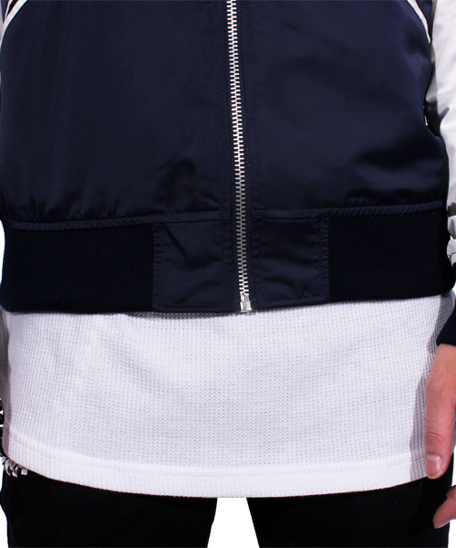 ８(eight)（エイト）の「タイガー 虎 スカジャン サテン 刺繍（スカジャン・メンズ・ピンク/ネイビー/グレー/ブルー/カーキ/ブラック・MEDIUM/LARGE/X-LARGE）」の22枚目の写真