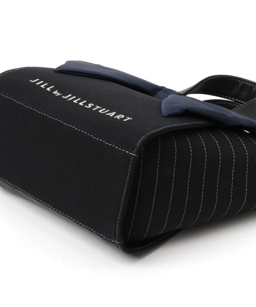 JILL by JILL STUART（ジルバイジルスチュアート）の「MASSIVE RIBBON TOTE BAG（SMALL）（トートバッグ・レディース・ライトピンク/レッド/ブラック系その他・ﾌﾘ-）」の5枚目の写真