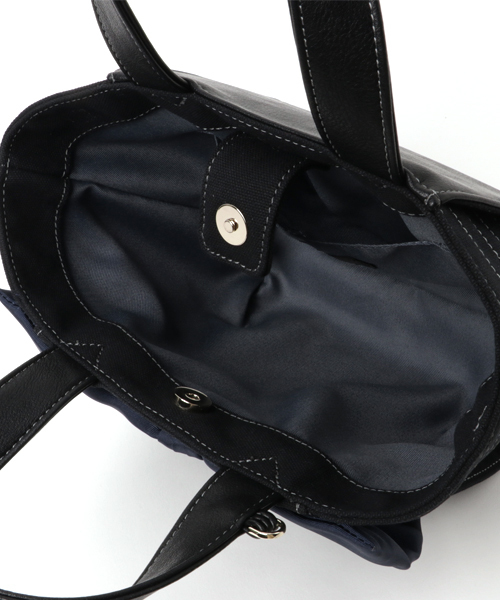 JILL by JILL STUART（ジルバイジルスチュアート）の「MASSIVE RIBBON TOTE BAG（SMALL）（トートバッグ・レディース・ライトピンク/レッド/ブラック系その他・ﾌﾘ-）」の6枚目の写真