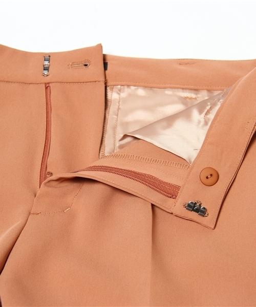 KariAng（カリアング）の「テーパードパンツ（スラックス・レディース・ブラック/ブラウン/ブルー・X-SMALL/SMALL/MEDIUM）」の6枚目の写真