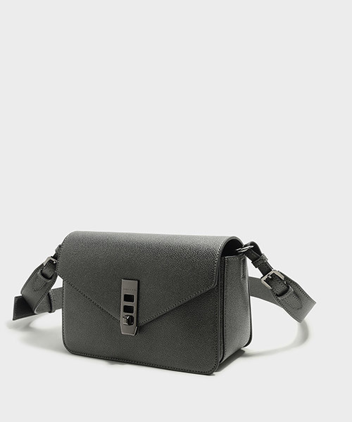 CHARLES & KEITH(チャールズ & キース)の「ターンロックサチャルバッグ / TURN-LOCK SATCHEL BAG(ショルダーバッグ・レディース・ライトグレー/ブラック/レッド・M)」の12枚目の写真