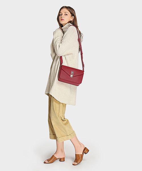 CHARLES & KEITH(チャールズ & キース)の「ターンロックサチャルバッグ / TURN-LOCK SATCHEL BAG(ショルダーバッグ・レディース・ライトグレー/ブラック/レッド・M)」の13枚目の写真