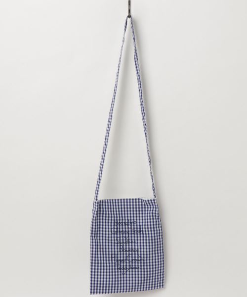 MERLOT(メルロー)の「ギンガムチェックショルダーバッグ2670(ショルダーバッグ・レディース・ブラック/レッド/ブルー・FREE)」の2枚目の写真