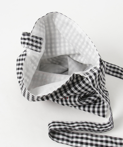 MERLOT(メルロー)の「ギンガムチェックショルダーバッグ2670(ショルダーバッグ・レディース・ブラック/レッド/ブルー・FREE)」の4枚目の写真