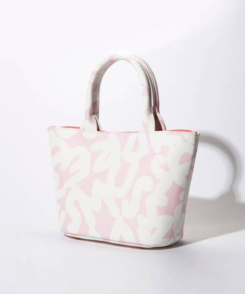 DRESSCAMP(ドレスキャンプ)の「DRESSCAMP (ドレスキャンプ)宇野実彩子コラボレーションモデル|MUパターントートバッグ(トートバッグ・レディース・ベージュ/ピンク・FREE)」の7枚目の写真