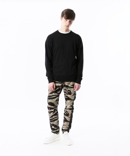 STAR ELBOW PATCH CREW NECK KNIT STAR ELBOW PATCH CREW NECK KNIT
