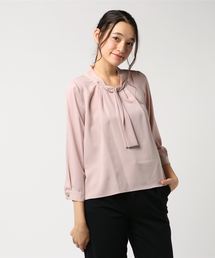 ボウタイ　ブラウス