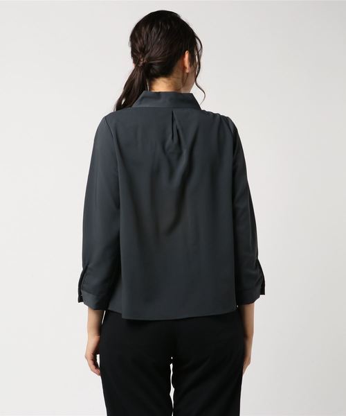 TRUDEA（トルディア）の「ボウタイ　ブラウス（シャツ/ブラウス・レディース・ホワイト/チャコールグレー/ブラック/カーキ/ピンク/ラベンダー/ネイビー・SMALL/MEDIUM/LARGE）」の19枚目の写真