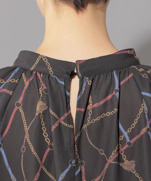 PAGEBOY（ページボーイ）の「チェーンプリントハイネックブラウス（シャツ/ブラウス・レディース・オフホワイト/ブラック・FREE）」の8枚目の写真