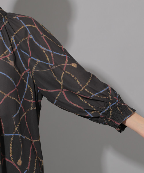 PAGEBOY（ページボーイ）の「チェーンプリントハイネックブラウス（シャツ/ブラウス・レディース・オフホワイト/ブラック・FREE）」の11枚目の写真