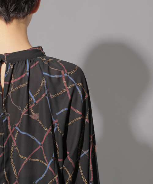 PAGEBOY（ページボーイ）の「チェーンプリントハイネックブラウス（シャツ/ブラウス・レディース・オフホワイト/ブラック・FREE）」の13枚目の写真