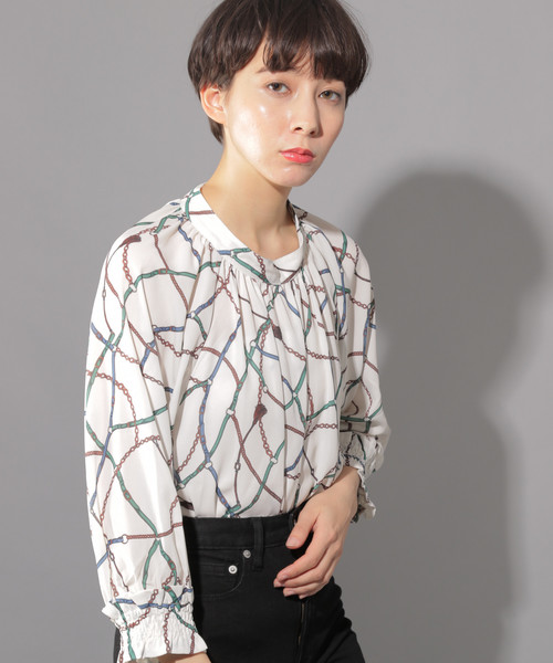 PAGEBOY（ページボーイ）の「チェーンプリントハイネックブラウス（シャツ/ブラウス・レディース・オフホワイト/ブラック・FREE）」の16枚目の写真