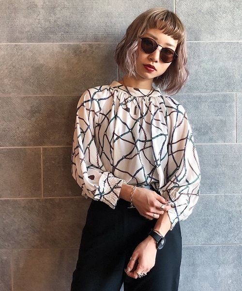 PAGEBOY（ページボーイ）の「チェーンプリントハイネックブラウス（シャツ/ブラウス・レディース・オフホワイト/ブラック・FREE）」の17枚目の写真